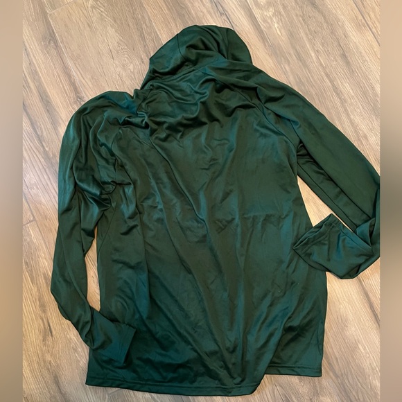 Southeastern Louisiana University Lions basketball long sleeve hooded dry fit - Picture 4 of 8